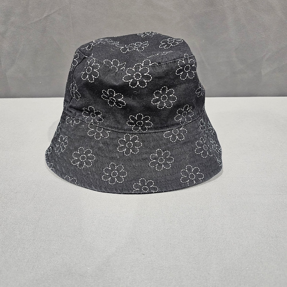 Black Canvas Bucket Hat with White Embroidered Daisy Floral Pattern Y2K Grunge